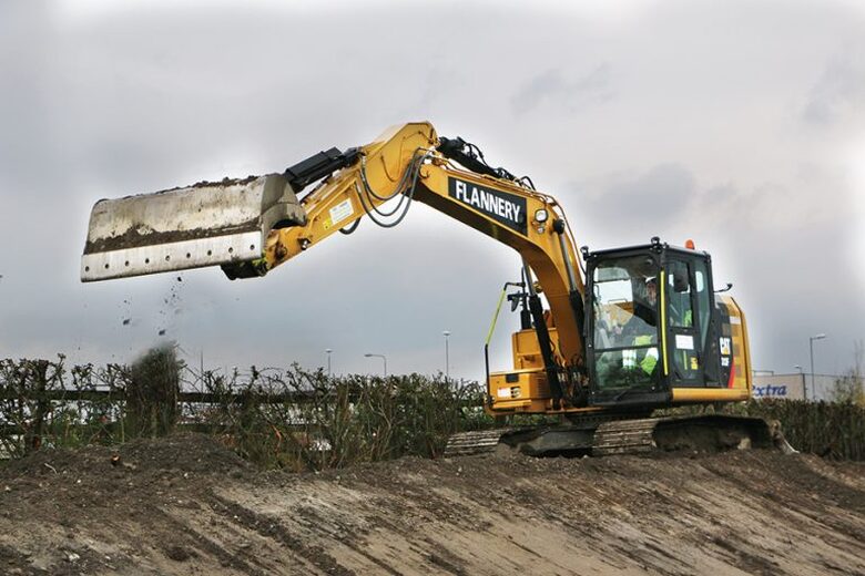 Cat-313F-works-on-the-bank-768x512