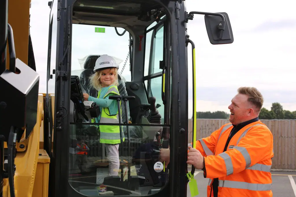 {{imageAltText(storage/images/May-1024x683.webp)}}